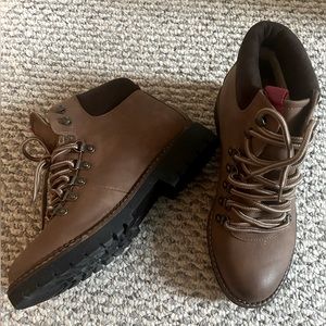 Women’s Brown Hiker Winter Fall Ankle Boots Vegan Leather Size 7.5 Lace Up